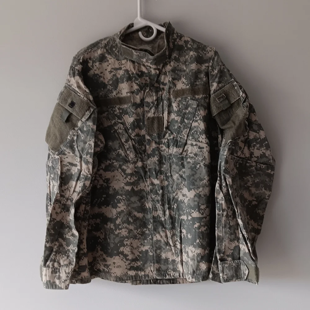 U.S. Army Coat Combat Uniform Nylon Cotton 50/50 Digital Camo Large Regular